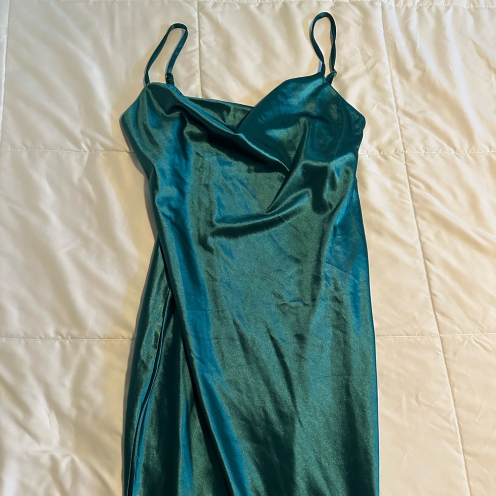 MIDI cowl neck stain dress